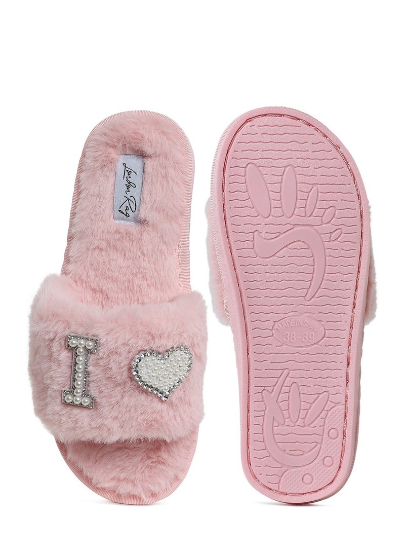 لندن راج شباشب نسائية من الفرو من ماركة لندن راج باللون الوردي - Image 4