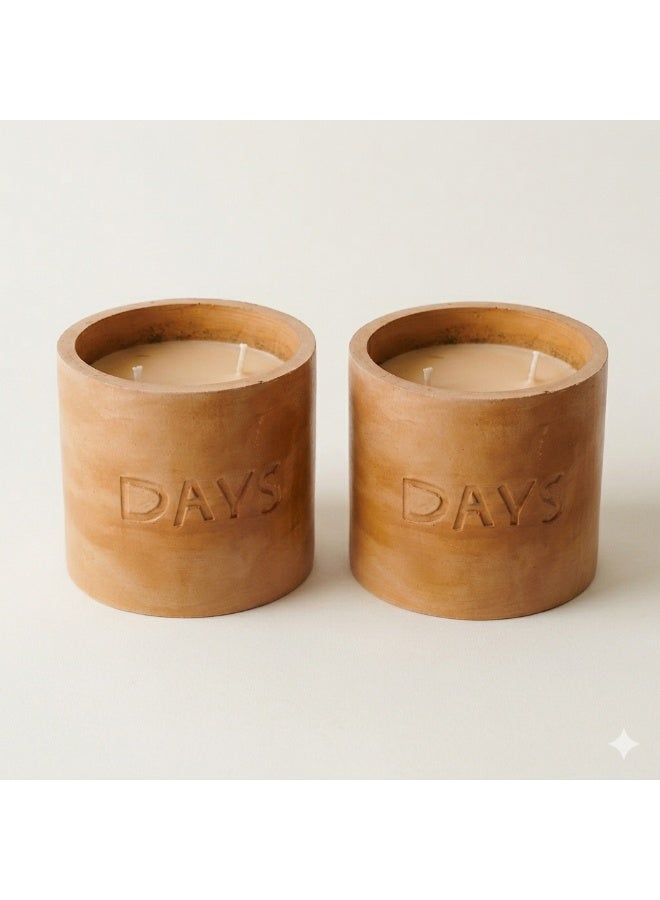 شمعة DAYS الفاخرة المصنوعة يدوياً – وعاء صديق للبيئة بطابع ترابي، مجموعة من قطعتين
