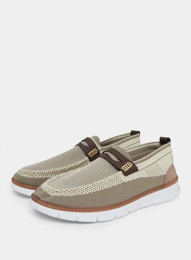 ستايلي حذاء سنيكرز بنعل شانكي