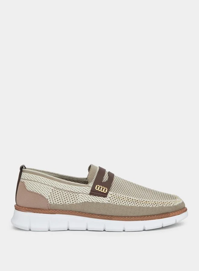 ستايلي حذاء سنيكرز بنعل شانكي