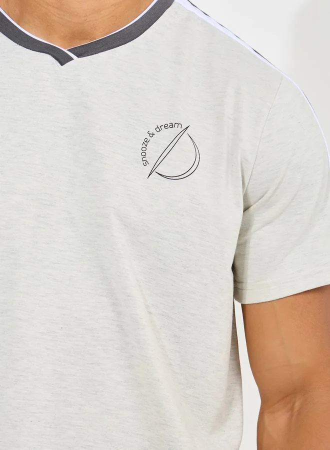 ستايلي V Neck Minimal Print T-Shirt & Cut-Sew Detail Shorts Set