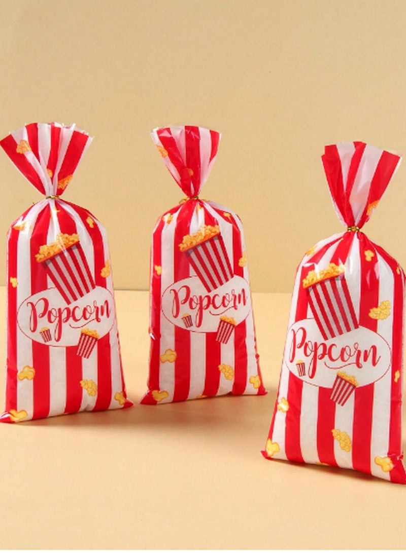 طقم 25 كيس حلوى بتصميم البوب كورن – مخطط بالأحمر والأبيض مع أربطة ذهبية - Image 3
