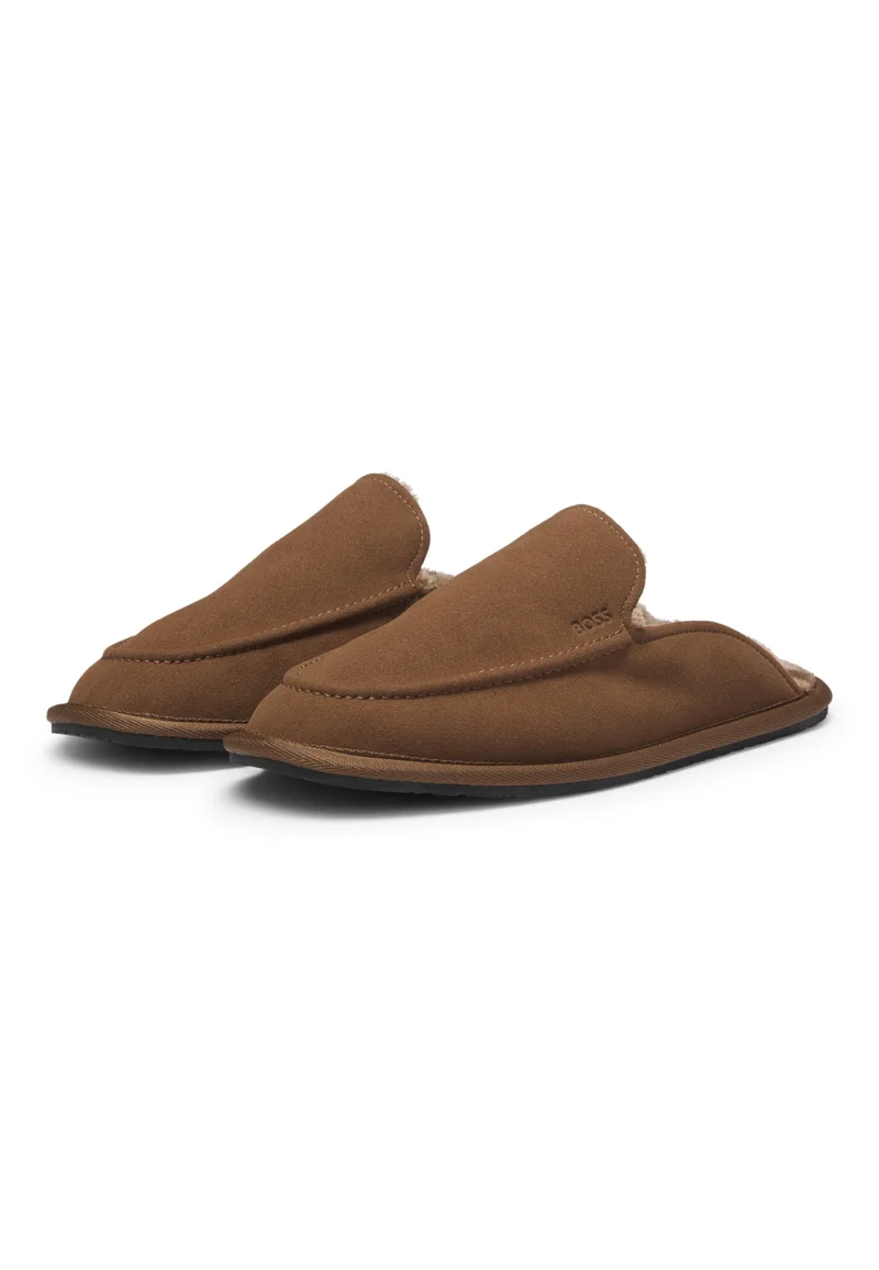 Microfibre slippers with rubber sole