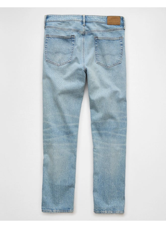 American Eagle بنطال جينز رياضي مستقيم من AE EasyFlex  - Image 4