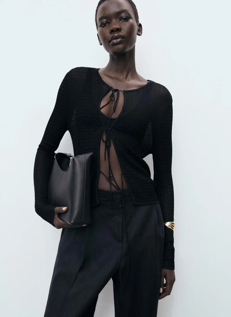 مانجو كارديجان محبوك برباط