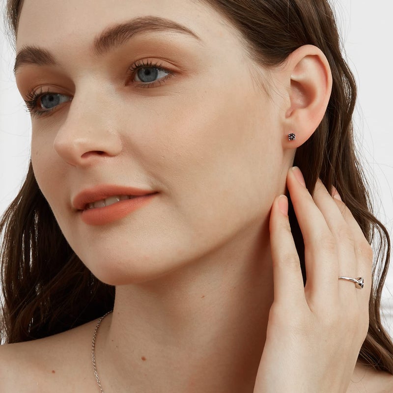 VOLUKA أقراط صغيرة مستديرة من كريستال قوس قزح المبتكر 4 مم مع طلاء ذهب أبيض عيار 18 قيراط وزرع CZ للنساء والرجال - Image 2