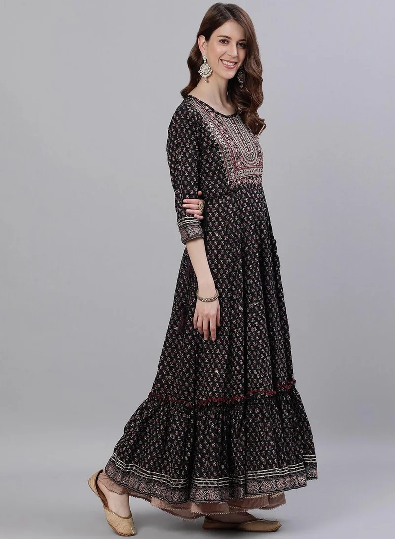 آي شين Women's Black Rayon Embroidered Tunic Straight Fit Kurta