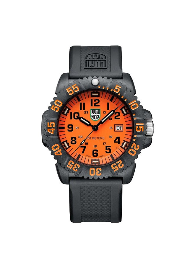 Luminox ساعة يد دائرية الشكل للجنسين من البولي يوريثين بقياس 43 مم X2.2059.1 - Image 1