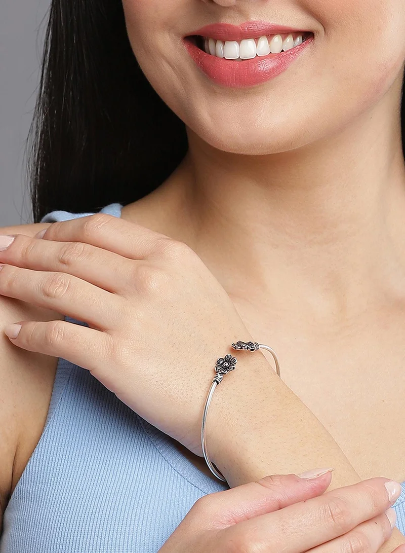 SOHI Brass Cuff Artificial Bracelet Jewellery