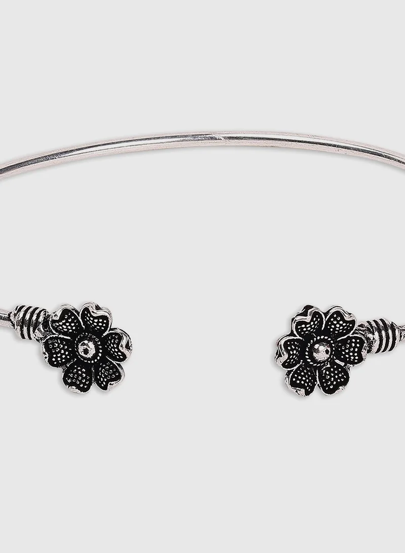 SOHI Brass Cuff Artificial Bracelet Jewellery
