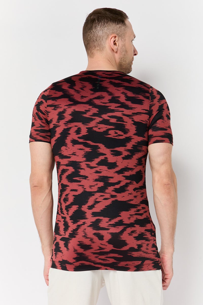 UNDER ARMOUR Men UA Rush Fitted Short Sleeve Training T-Shirt, Multicolor - Image 4