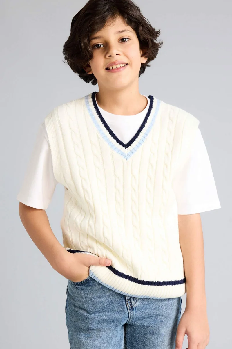 ديفاكتو Boy Oversize Fit Knitwear Vest