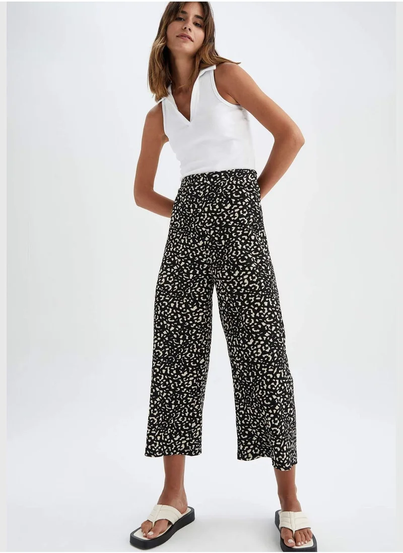 DeFacto Patterned Wide Leg Trousers