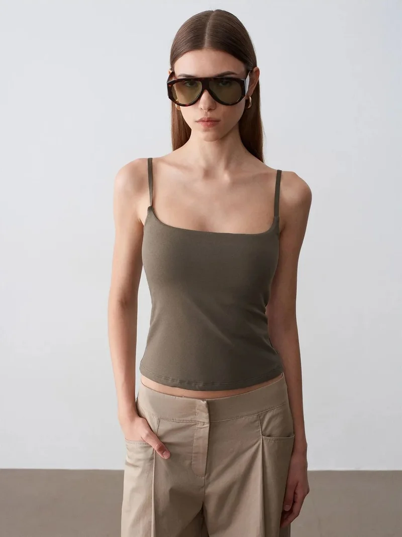 ديلفين DILVIN Slim Fit Square Neck Sleeveless Blouse