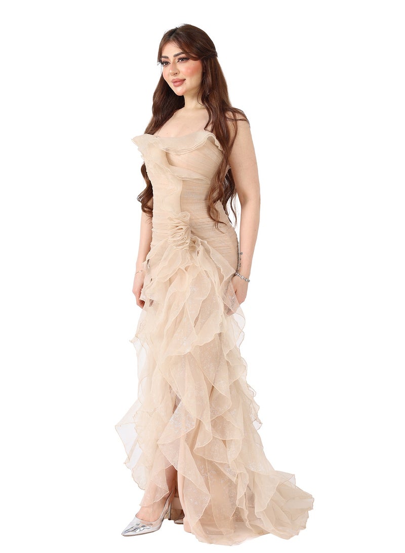 MODERN DESIGNER A luxurious evening dress with an elegant and modern cut that steals hearts Its design with soft pleats highlights the beauty of the body and adds a charming feminine touch  - Image 2