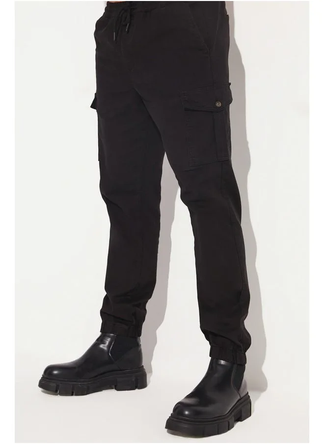جون June Men's Cargo Pocket Jogger Pants