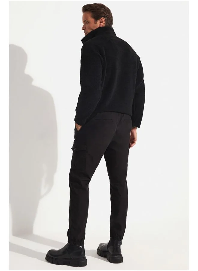 جون June Men's Cargo Pocket Jogger Pants