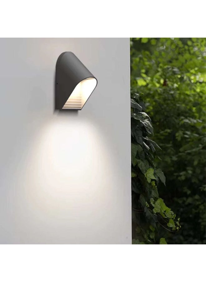 Modern Outdoor LED Wall Light - Black Aluminum 5 WATTS - Image 4