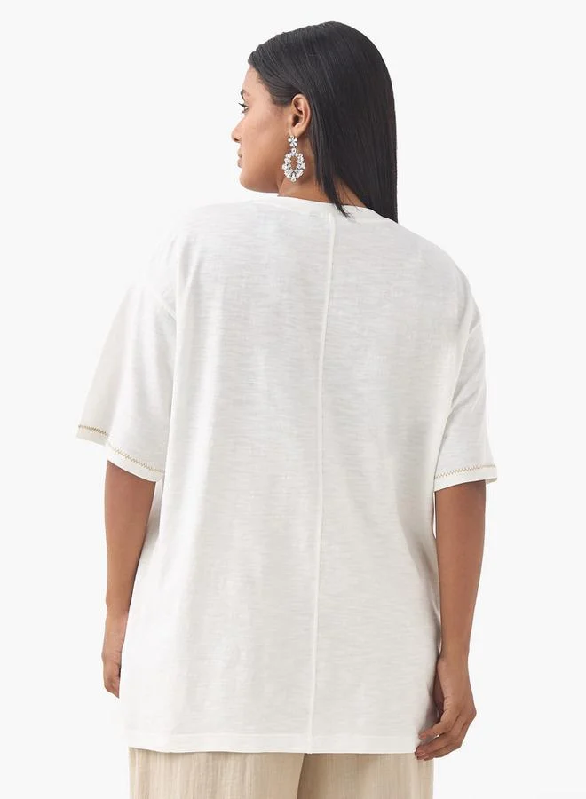  أولا بوبكن تيشيرت مقاس كبير بطبعات زهور من أولا بوبكن بياقة دائرية