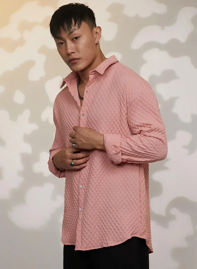 Campus Sutra Men's Blush Pink Cubic-Textured Oversized Shirt