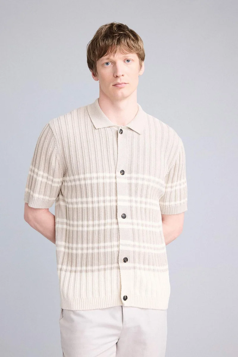 Defacto  Standard Fit Polo Collar Striped Short Sleeve Polo T-Shirt for Men | Best Price UAE