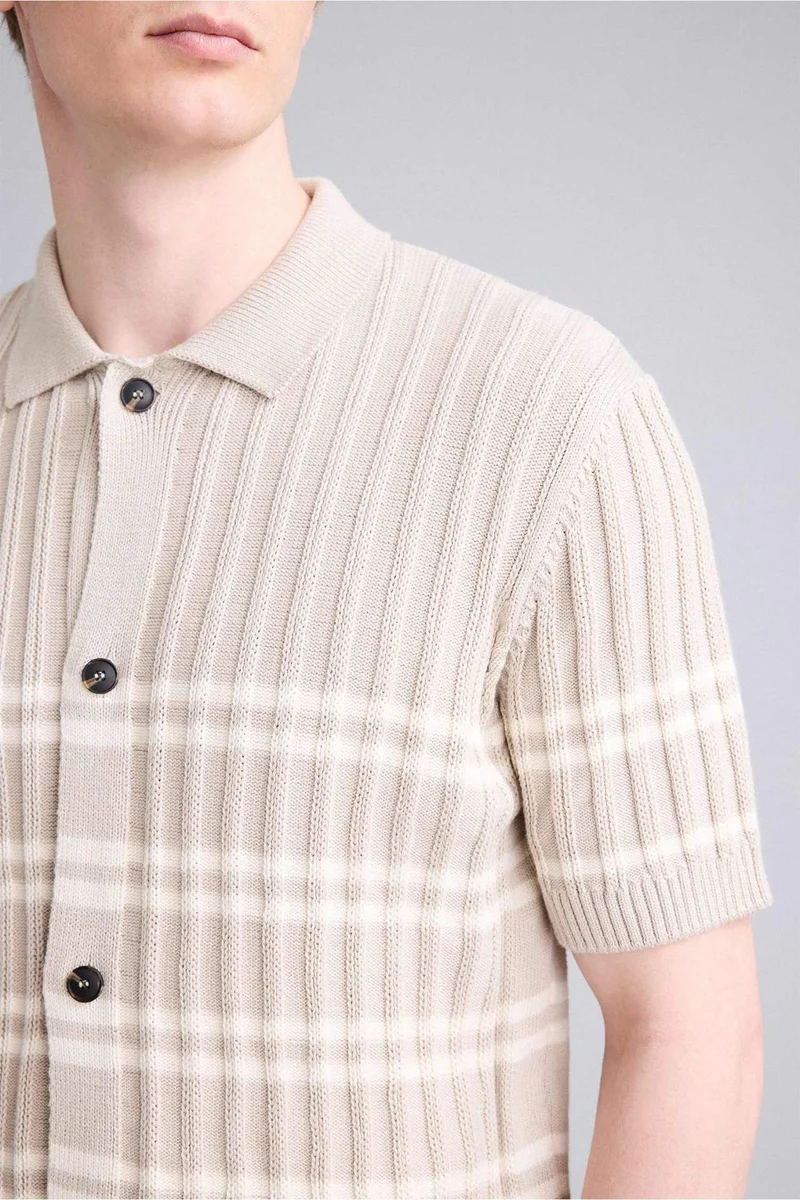 Defacto  Standard Fit Polo Collar Striped Short Sleeve Polo T-Shirt for Men | Best Price UAE