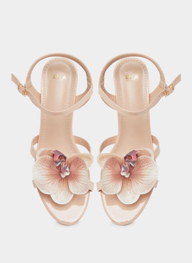 Styli Beige Kitten Heel Sandals with Flower Detail - Image 5