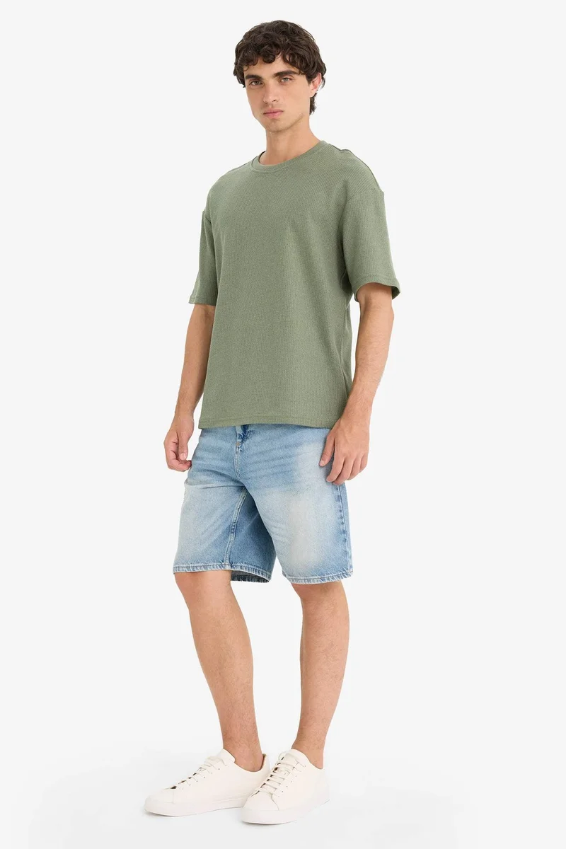 DeFacto Boxy Fit Crew Neck Textured Short Sleeve T-Shirt