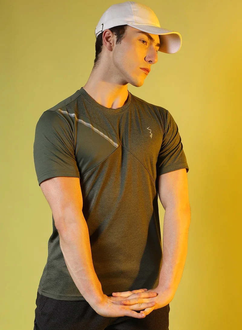 كامبوس سوترا Men's Solid Olive Green Dri-Fit Short Sleeve Regular Fit Activewear T-Shirt For Casual Wear | Modern Clothing T-Shirt Crafted With Comfort Fit And High-Performance For Everyday Wear