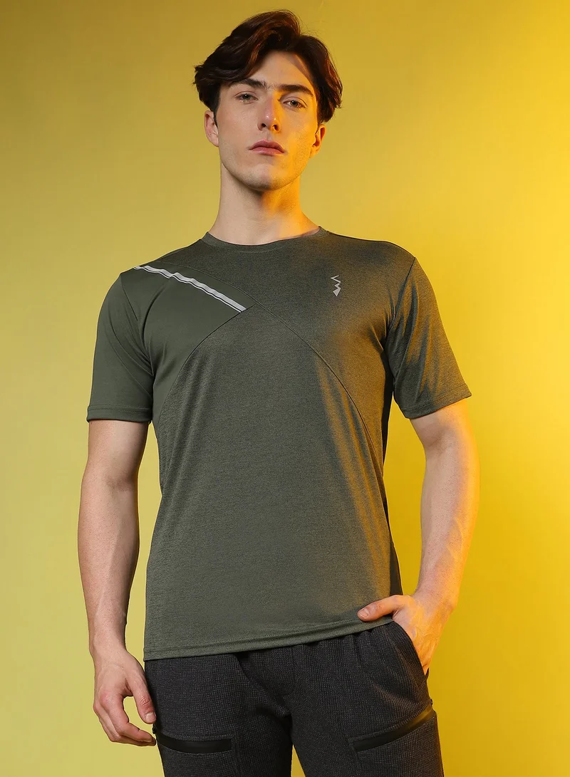 كامبوس سوترا Men's Solid Olive Green Dri-Fit Short Sleeve Regular Fit Activewear T-Shirt For Casual Wear | Modern Clothing T-Shirt Crafted With Comfort Fit And High-Performance For Everyday Wear