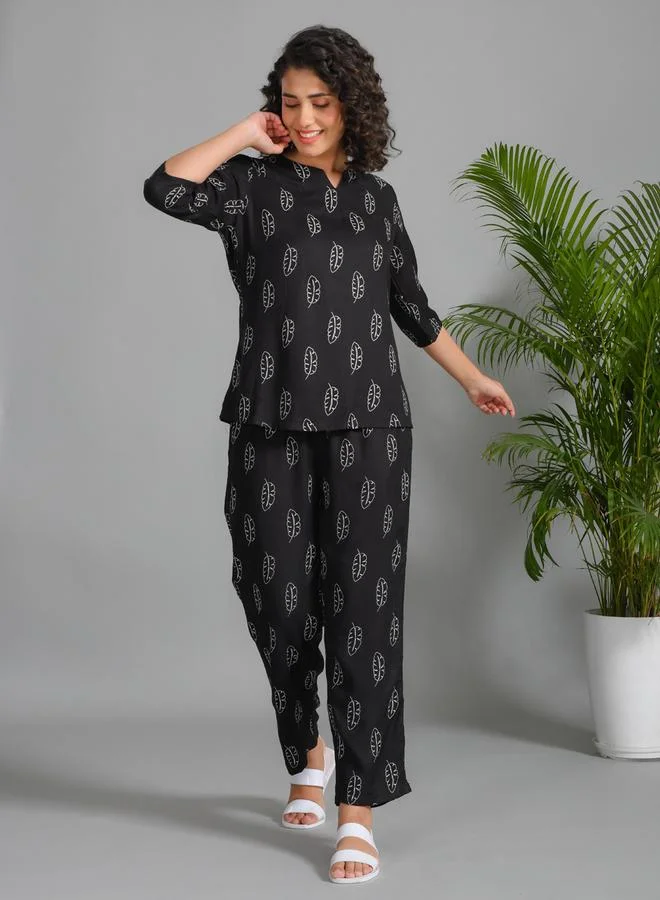sanskrutihomes Black Leaf Print Viscose Rayon Top and Pyjama Set