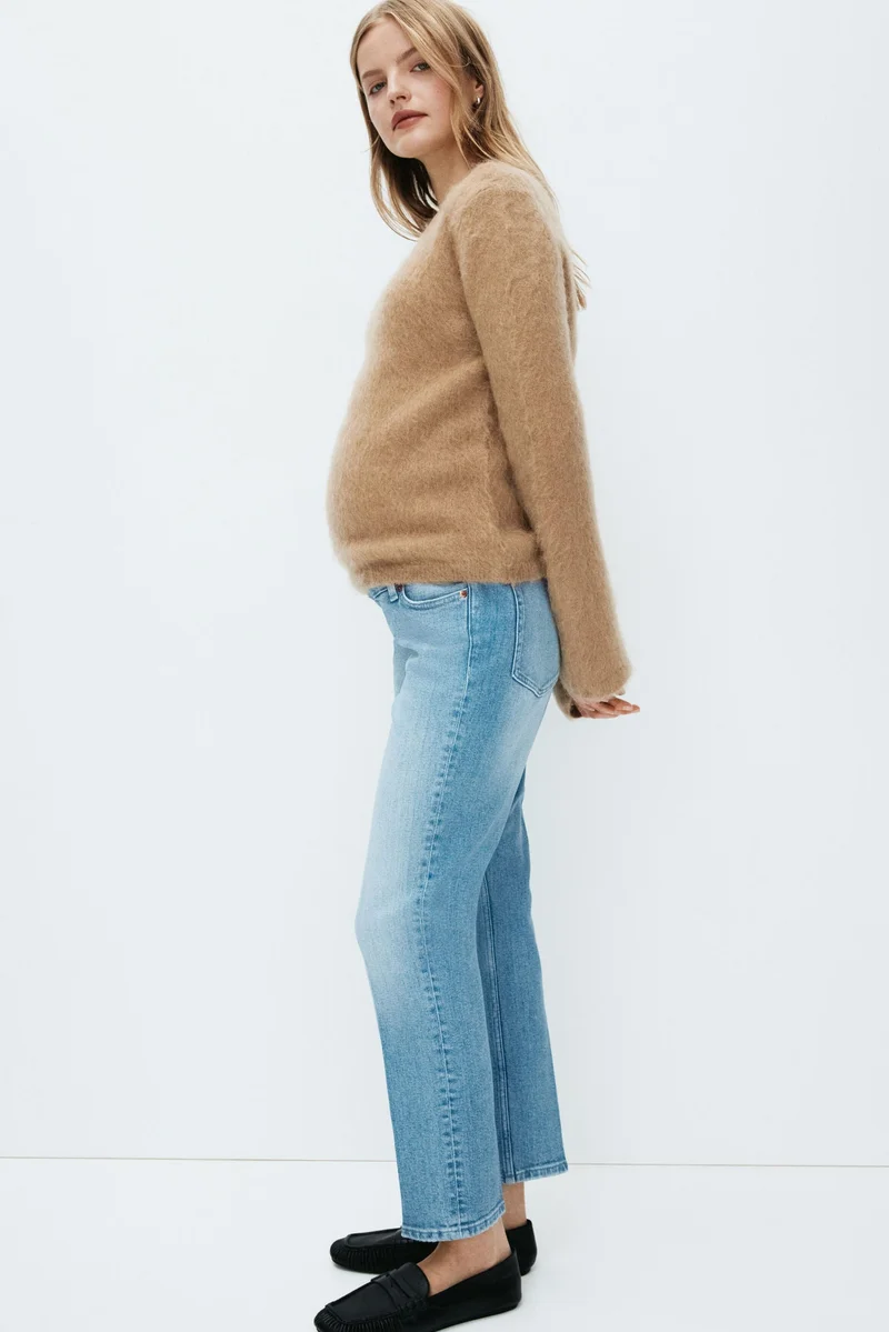 اتش اند ام جينز بقصة سلِم ضيقة وبطول الكاحل من تشكيلة ماما