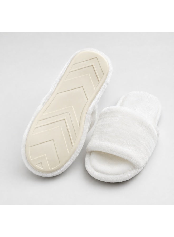 Pearl Coast International Disposable Spa Slippers – Non-Slip Opened-Toe Fluffy Hotel Guest Slippers, Unisex White House Shoes for Men and Women, Ideal for Home, Hotel, Spa and Weddings 27 cm - Image 4