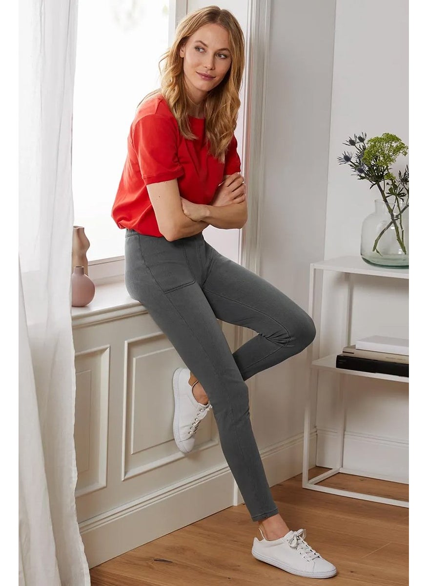 Women Skinny Pull On Jeggings, Grey - pzsku/Z42BFD24B807EEEA31858Z/45/_/1724351367/fe0c7d0c-1f7c-425b-8958-b7c322f3d63c