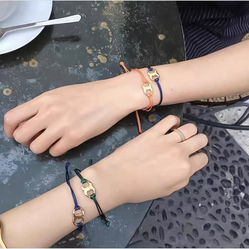 سوار حبل متعدد الألوان بشعار ذهبي من المجوهرات العصرية - Image 4