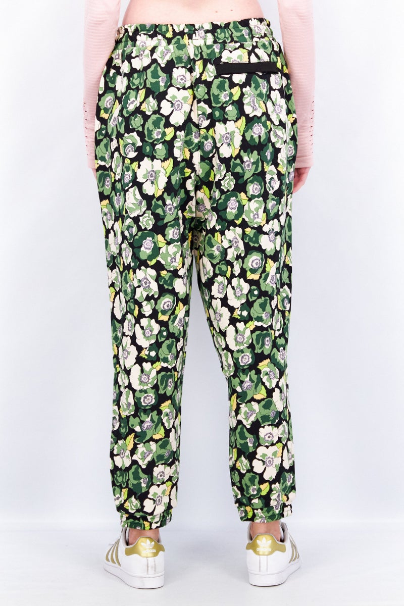 PUMA Women Sportswear Fit Floral Print Training Sweatpants, Green Combo - Image 2