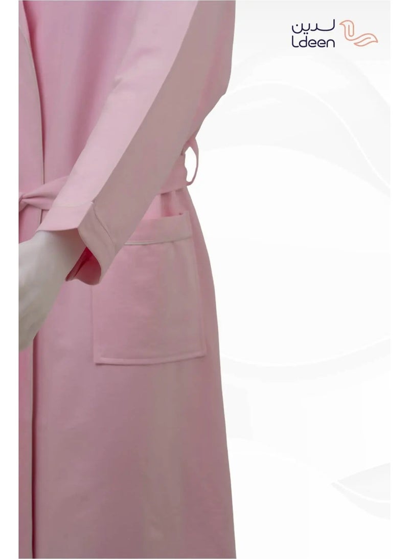 ldeen Ultra-absorbent and quick-drying microfiber bathrobe, offering perfect comfort after bathing, and ideal for travel. Features a sleek, lightweight design that fits easily into its signature pouch, making it your perfect companion for trips or daily use. It effortlessly combines luxury with easy care - Image 3