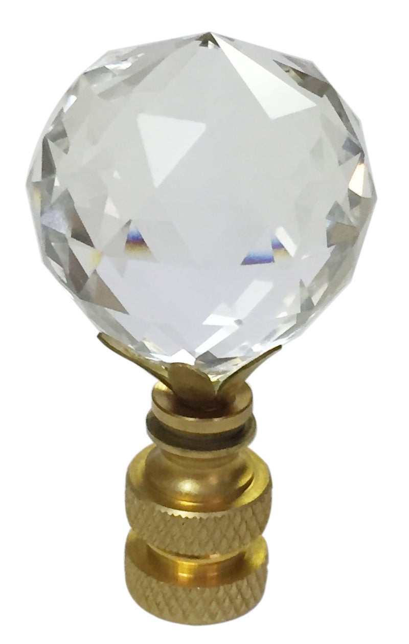 Royal Designs, Inc. Royal Designs Large Faceted Diamond Cut Clear K9 Crystal 1.75" Lamp Finial for Single Lamp Shade, Polished Brass Base - Image 1