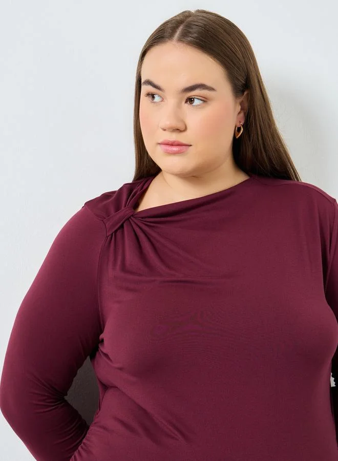 Styli Styli Plus Size Burgundy Top with Asymmetrical Neck