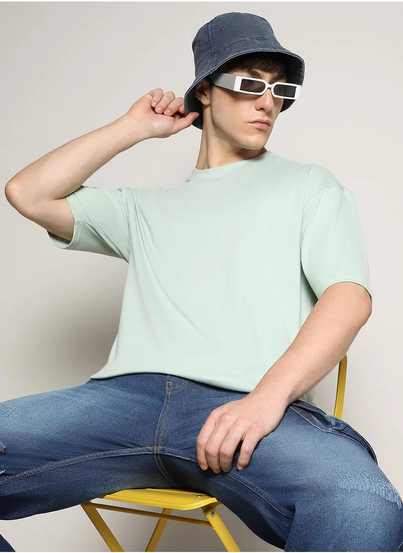 Campus Sutra Campus Sutra Men's Tea Green Basic Oversized T-Shirt For Casual Wear | Crew Neck | Short Sleeve | Pull On Closure | T-Shirt Crafted With Comfort Fit For Everyday Wear