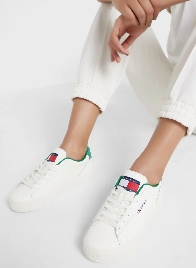 TOMMY JEANS Lace Up Low Top Sneaker