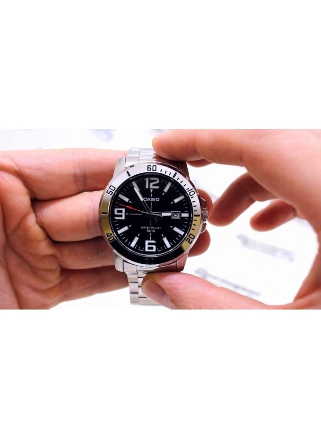 CASIO MTP-VD01D-1E2VUDF Men's Stainless Steel Analog Wrist Watch, 45mm, Silver - Image 3