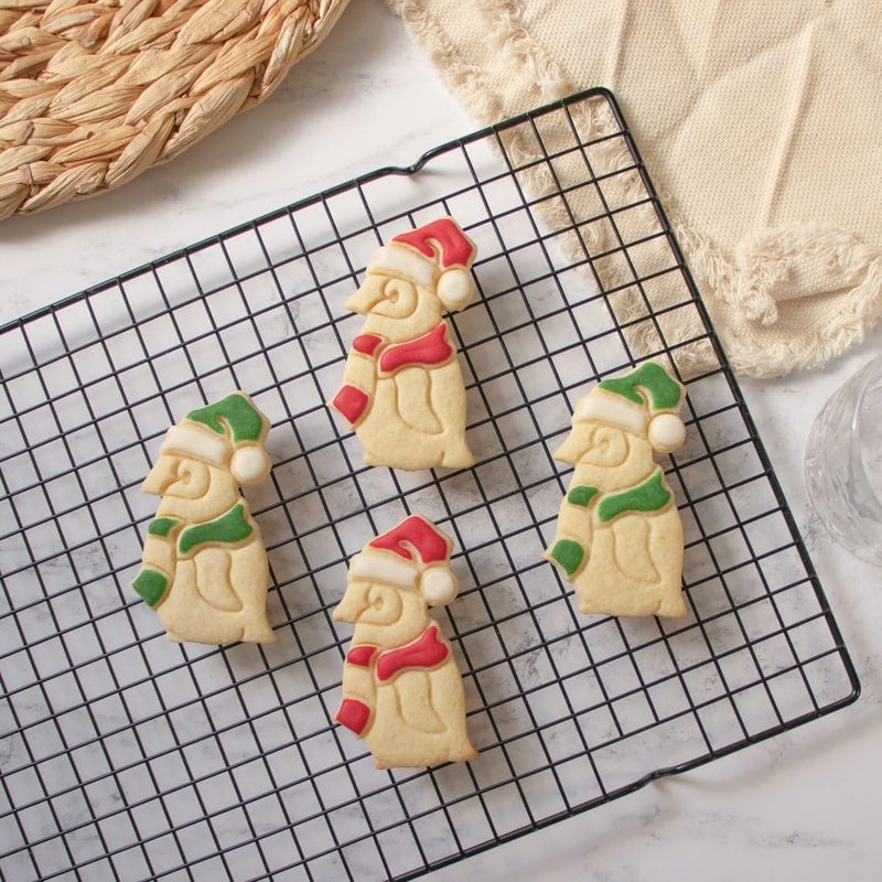EROTNGO Christmas Penguin Cookie Cutter Adorable Holiday Baking Tool for Festive Cookies and Winter Celebrations ONLY Penguin - Image 2