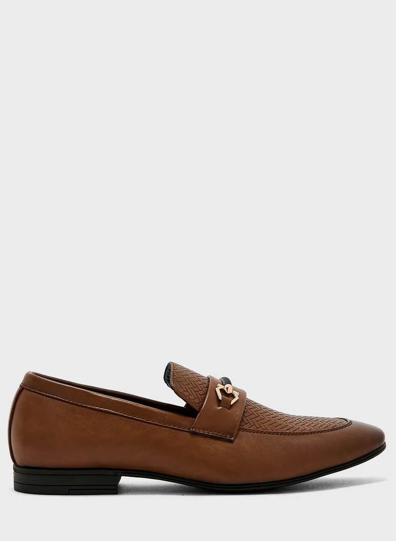 روبرت وود Saddle Detail Formal Slip Ons