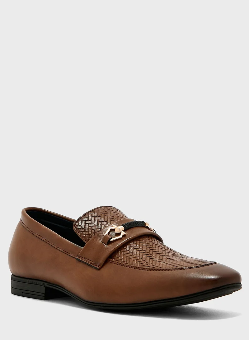 روبرت وود Saddle Detail Formal Slip Ons