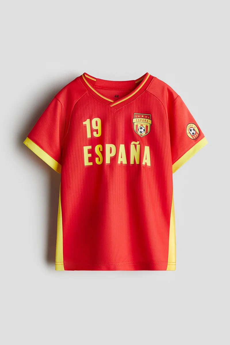 اتش اند ام قميص بطبعة لكرة القدم