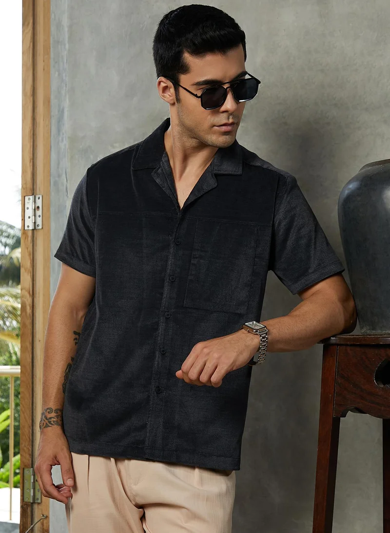 كامبوس سوترا Campus Sutra Men's Charcoal Grey Cuban Panelled Shirt For Casual Wear | Cuban Collar | Short Regular Sleeves | Button Closure | Shirt Crafted With Comfort Fit For Everyday Wear