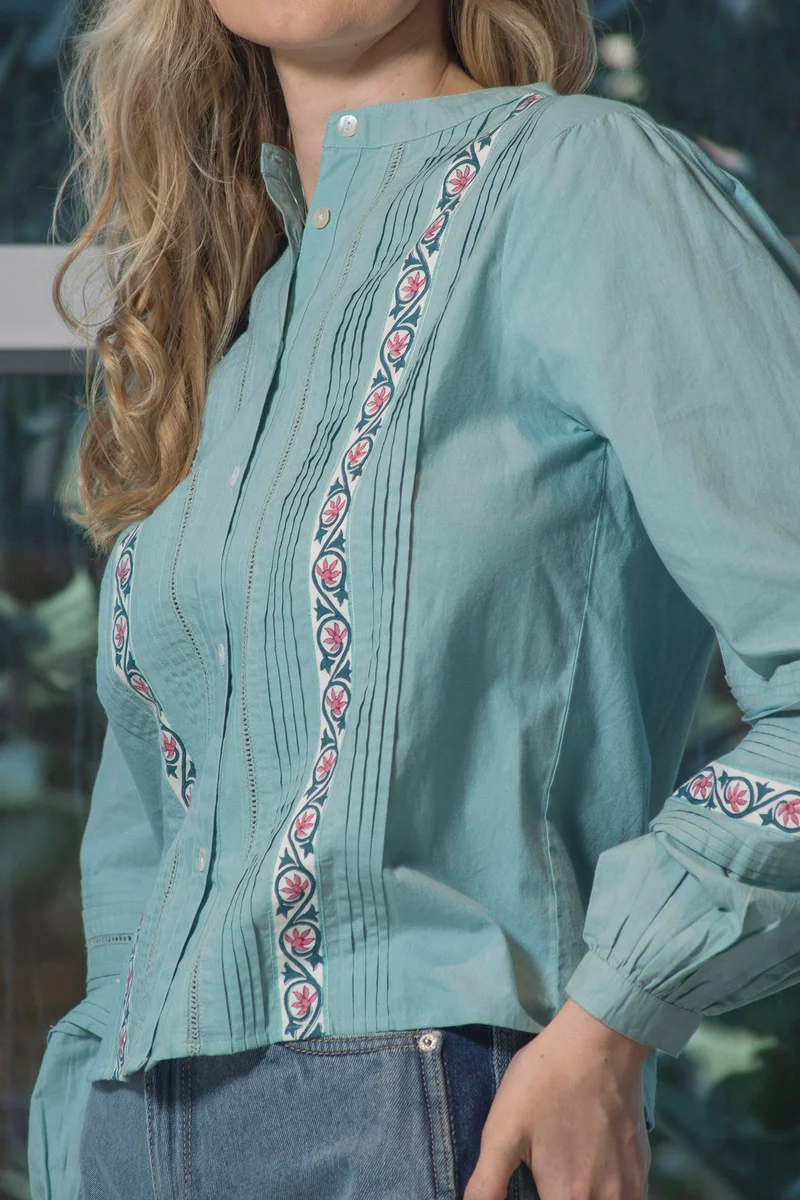 Virgio Cotton Pintucks Brunchwear Block Print Shirts for Women