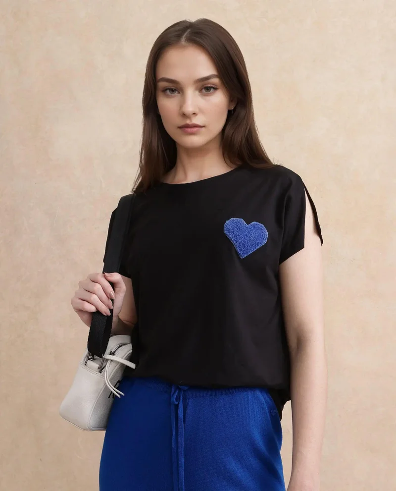Rareism Women's Extended  Sleeve T-Shirt With Embroidered Heart