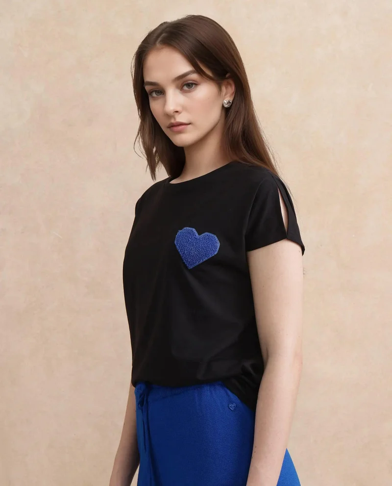 Rareism Women's Extended  Sleeve T-Shirt With Embroidered Heart